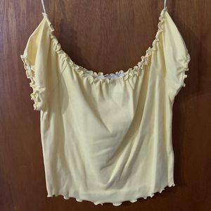 Cute yellow spring crop top.